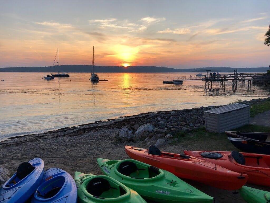 Smuggler'S Cove Inn Boothbay 外观 照片
